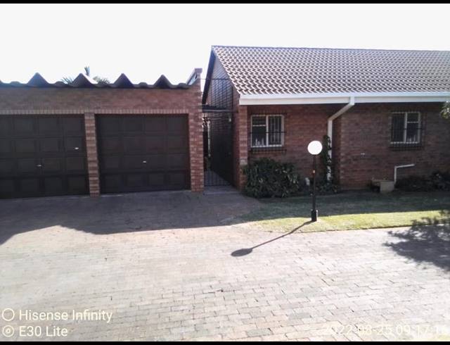 3 BEDROOM TOWNHOUSE FOR SALE IN AMANDASIG